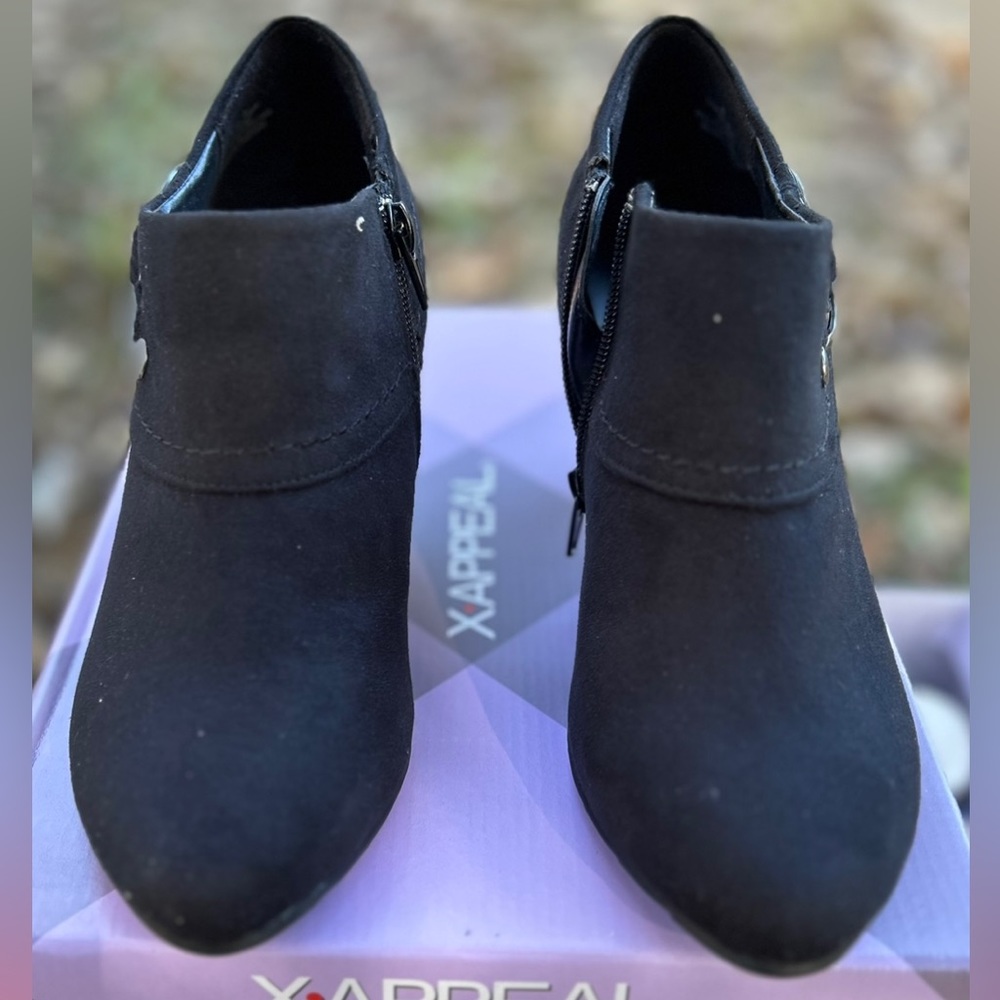 XAPPEAL Zip Ankle Boot Size 7.5 m Women’s Western  Corporal  black Side Zipper